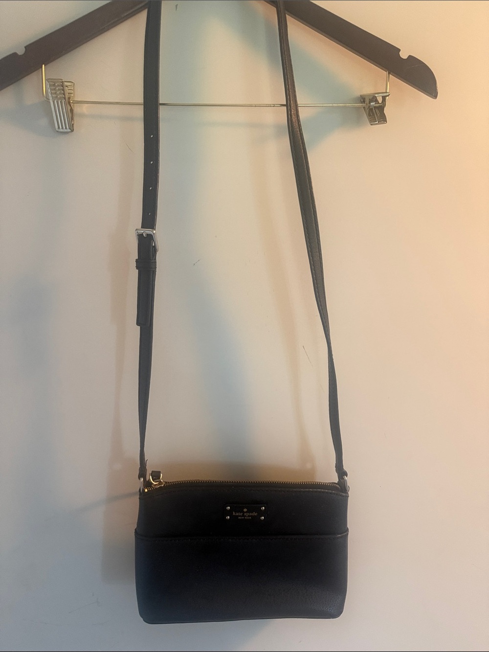 Kate Spade Black Leather Small Crossbody Gold Hardware Bag Purse EUC